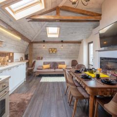 2-Bedroom Elegant Apartment in Mediterranean Style