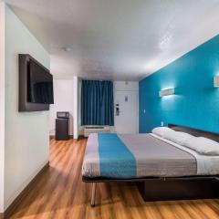 Motel 6-Irving, TX - Irving DFW Airport East