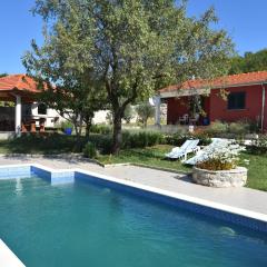 Villa with Private Pool in Trilj Dalmatia