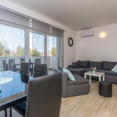 Pasko 2 modern furnished ap for 7