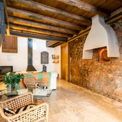 Antigua Panadería de Valdelarco, chimenea con horno 2 Hab 4 pers mas 2 max