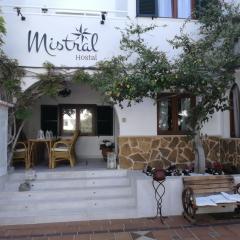 Boutique Hostal Mistral