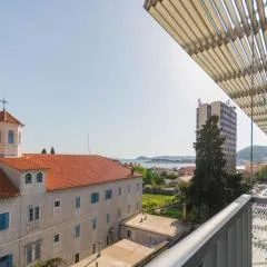 Luxury apartment Lucy in center with amazing sea-view