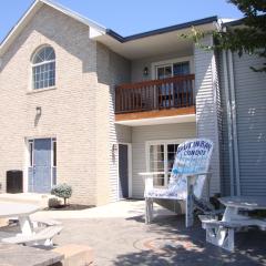 Put-in-Bay Poolview Condo #4