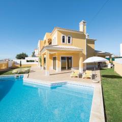 Villa Lote 7 by Gabi Miguel