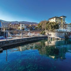 Great View Montage Pool Intact Nature 1600m2