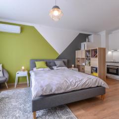 The Spot - fully equipped, central, modern studio by Flat Mаnager