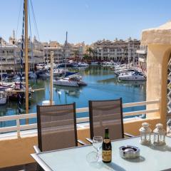 Magnifico apartamento con vistas en Puerto Marina