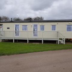 S460 8 BERTH CARAVAN ON THE GOLDEN PALM CHAPEL ST LEONARDS