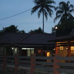 Amazon Bungalow & Cottages