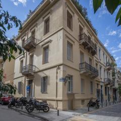 Magnificent neoclassical apt in Syntagma-Plaka