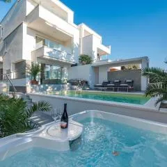Luxury apartment SUNSET with private pool and jacuzzi