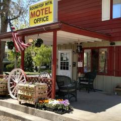 Roundtop Mountain Vista - Cabins and Motel