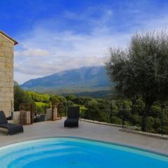 Maison de campagne, deux chambres, vue sur les montagnes