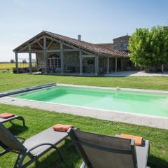 Mansion in Fargues with Pool and Garden