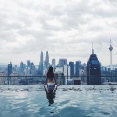 KLCC Inifinity Pool - The Regalia Residences & Suites by KL minsu