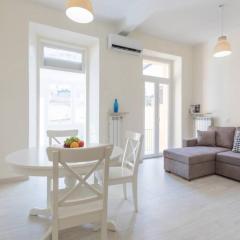 Quiet with large terrace in Spanish Steps area