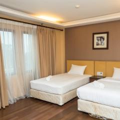 Spacious Studio Room at Grand Setiabudi Apartment By Travelio
