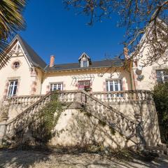 Mansion with Private Pool in Aquitaine