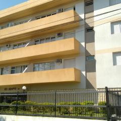 Apto - Enseada - Guarujá - Do lado da praia - Excelente - 9 pessoas