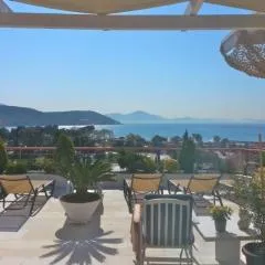 Varkiza Seaside Penthouse with Private Roof Deck