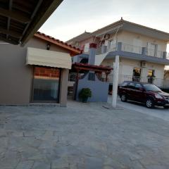 Rea's House Vrachati