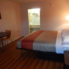 Motel 6-Warner Robins, GA