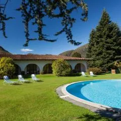 Hotel Garni Elena, Pool & Garden