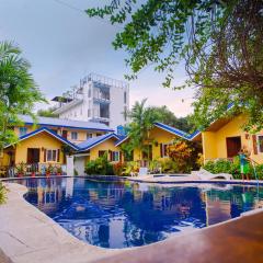 Blue Lagoon Inn & Suites