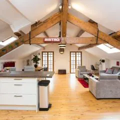 LB Vacation Rentals I Big Loft 107m2, 10min Walk to Palais des Festivals