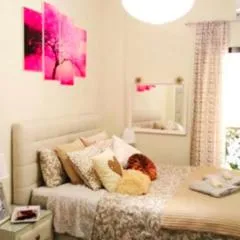Theano's Cozy & Quiet Lux Central Flat - Wifi & full Amenities