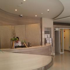 1BR Grace Residences w/ Internet- near BGC/McKinley