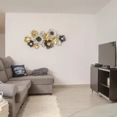 Casa Mirlo, Coqueto alojamiento con Terraza y Jardín en Zona Tranquila