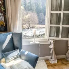 Ferienhaus am Fluss. Baubiologisch renoviert.