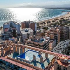 apartament de luxe con piscina