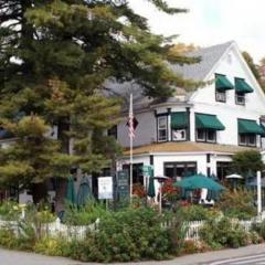 Woodstock Inn, Station and Brewery