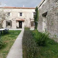 Algarabiastaying 2 granja San Julián