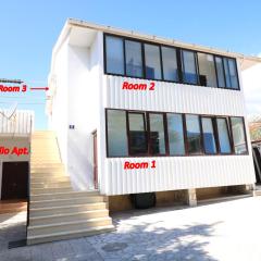 Rooms & Studio Apartment Mira