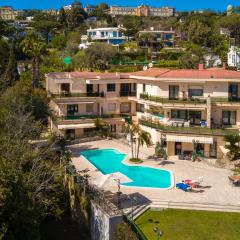 Holiday Naples Family - Big Apartment on The Swimming Pool in front of Capri