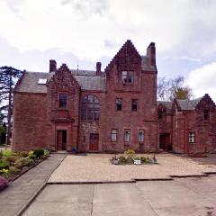 Butler's Apartment. Flat 5, Dalmore House, Helensburgh, Scotland G84 8JP