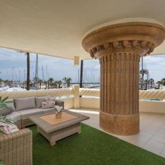 WintowinRentals Luxury and Sea View inside Puerto Marina
