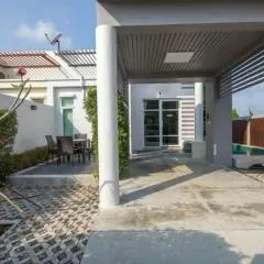 Paknampran 2 Bedrooms Pool Villa