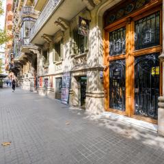 eg42b - Modernista apartamento en el centro de Barcelona