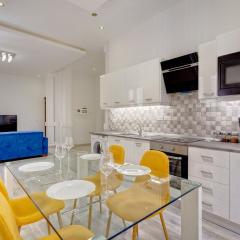 Stylish 2 Bedroom Apartment in an Amazing Location