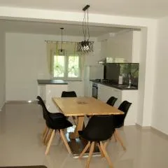 NEW Apartment Ema II