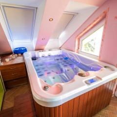 Luxury Apartment Ana with Hot tub