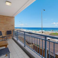 Newcastle Short Stay Accommodation - Sandbar Newcastle Beach