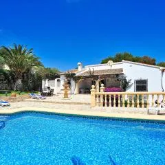 Holiday Home Lucie by Interhome