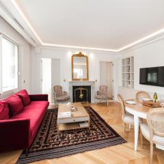 Luxury Montaigne apartment