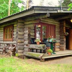 Holiday Home Metsäpirtti by Interhome